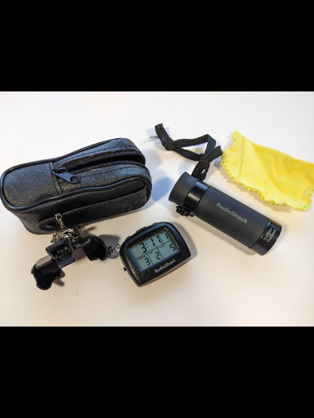 Radio Shack Digital Golf Counter + Golf Scope Rangefinder with case & cloth